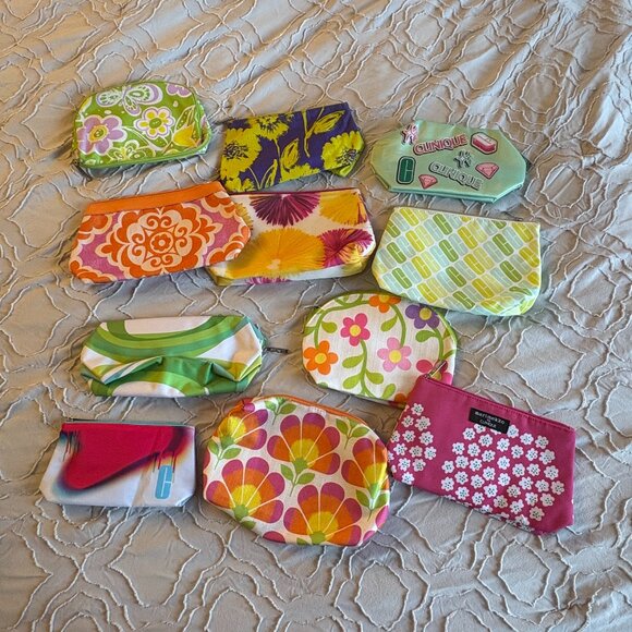 Clinique Handbags - Clinique Makeup Bags - Lot